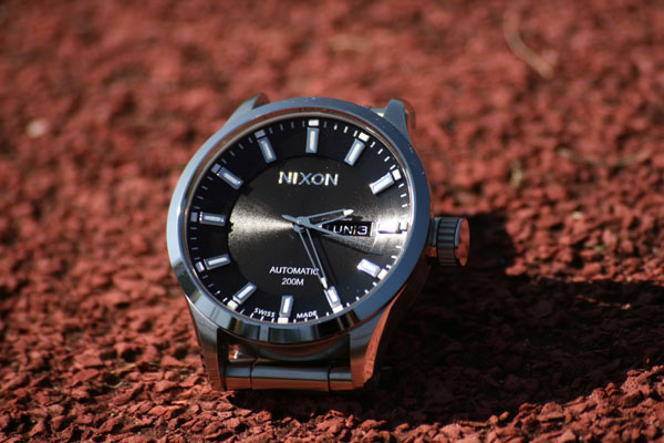 Montre online nixon automatique
