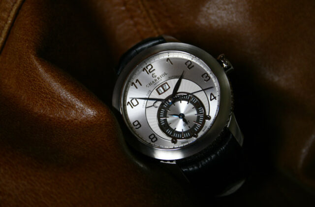 Charriol-Colvmbvs-Grande-Date-GMT-montre-automatique