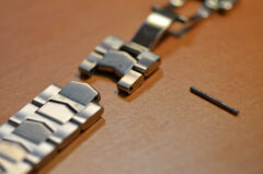 sortir-maillons-bracelet-montre-acier