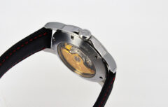 Montre-r-watch-swiss-made