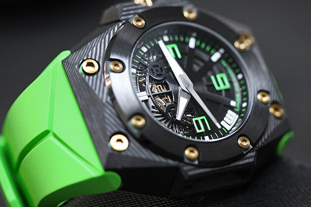 head-Linde-Werdelin-Oktopus-Double-Date-Carbon-Green