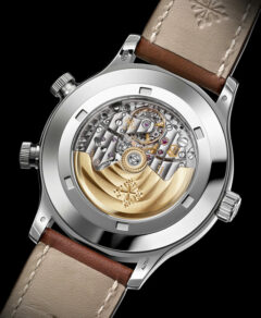Patek-Philippe-Pilot-Travel-Time-Calavatra-5524G-001-fond