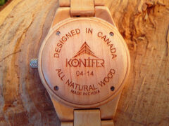 Fond-montre-bois-Konifer