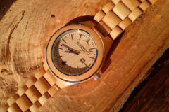 konifer-wood-watch