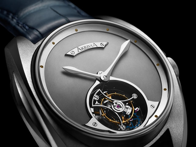 TOURBILLON-HOUR-MINUTE-Akrivia