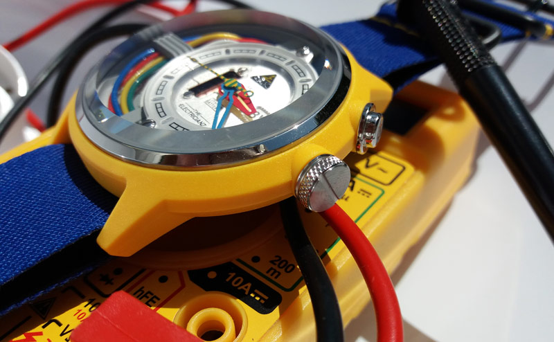 The-Cable-Z-montre-The-Electricianz-couronne