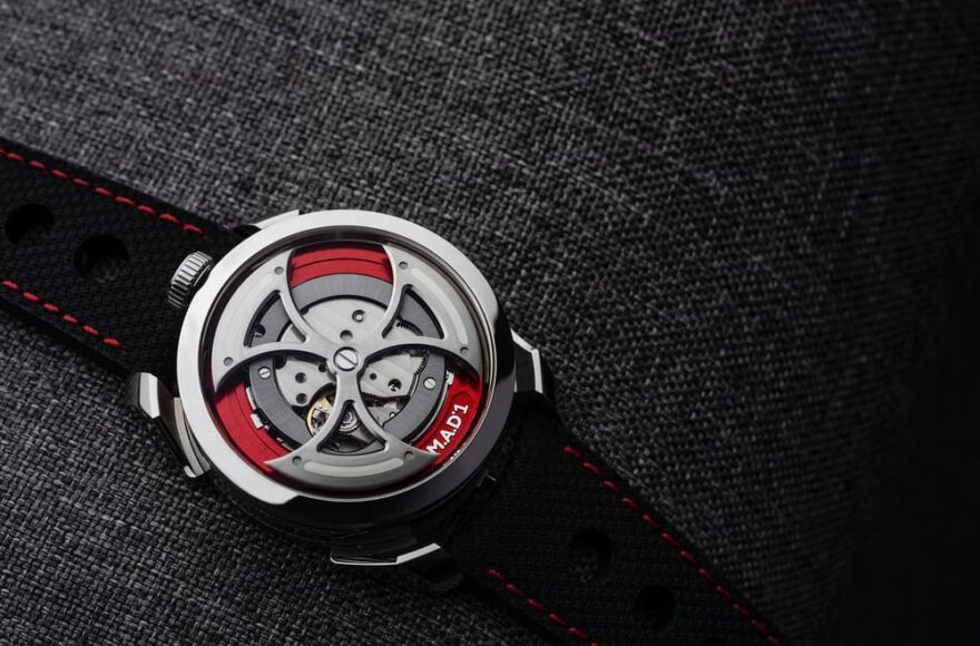 Montre MAD-EDITIONS_MAD1-RED_Lifestyle4_Lres