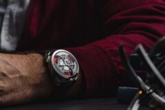 Montre MAD-EDITIONS_MAD1-RED_Wristshot2_Lres