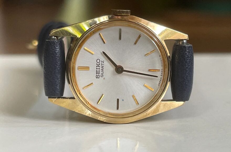 Montres quartz vintage mode