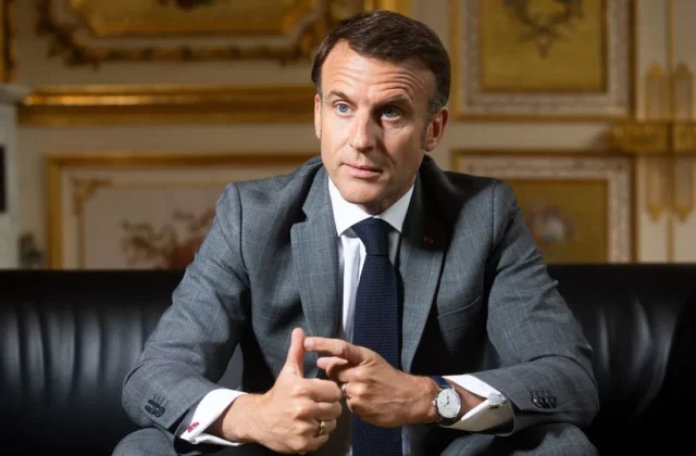 Montres Macron Pequignet