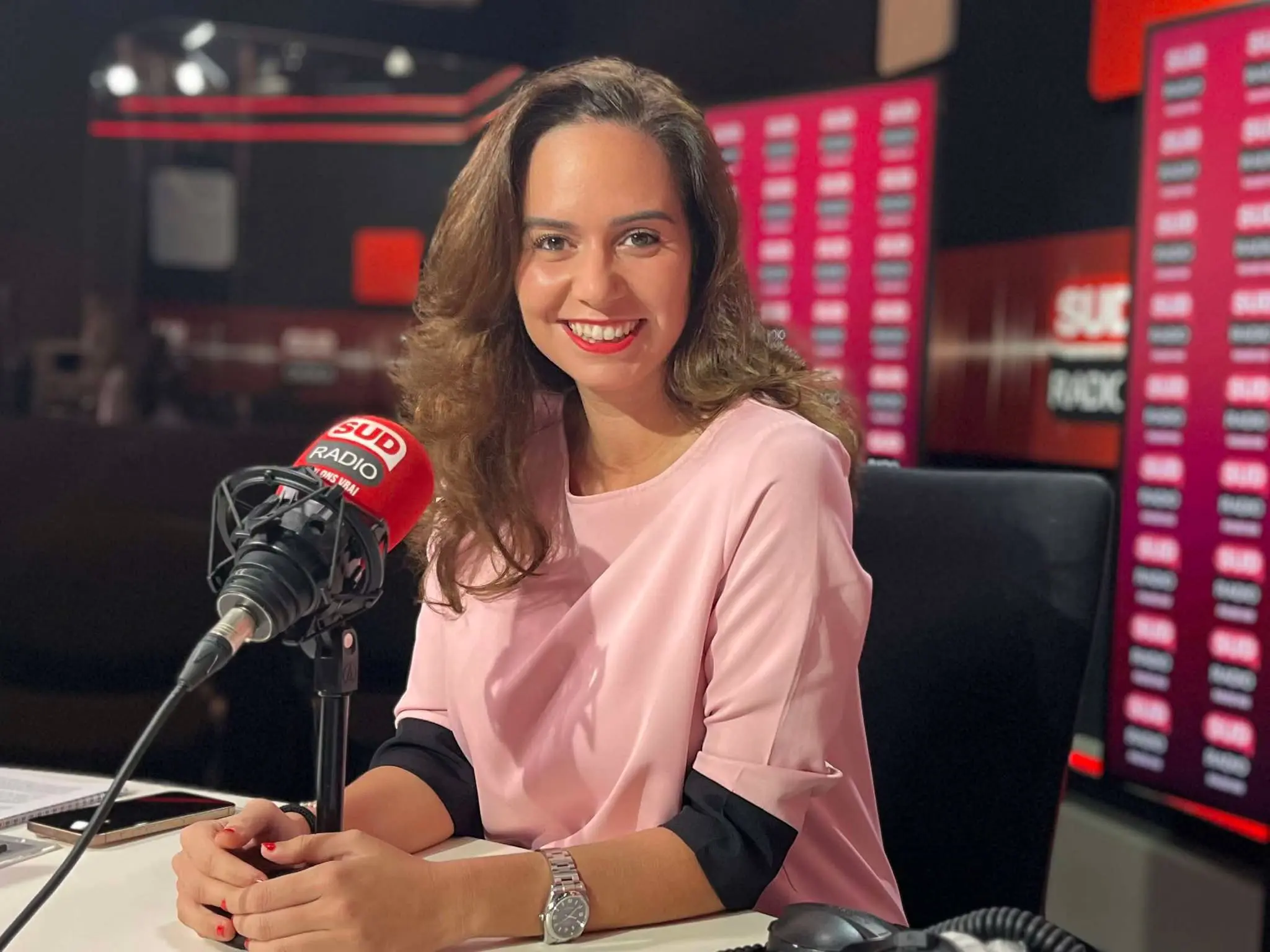 Montre portée par Sarah Knafo