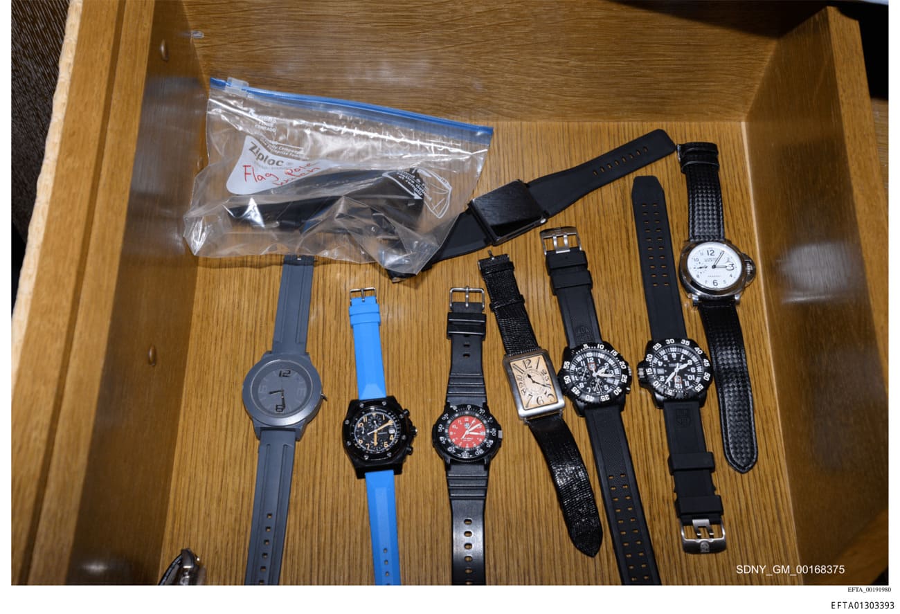 Montres dans tiroir de Jeffrey Epstein