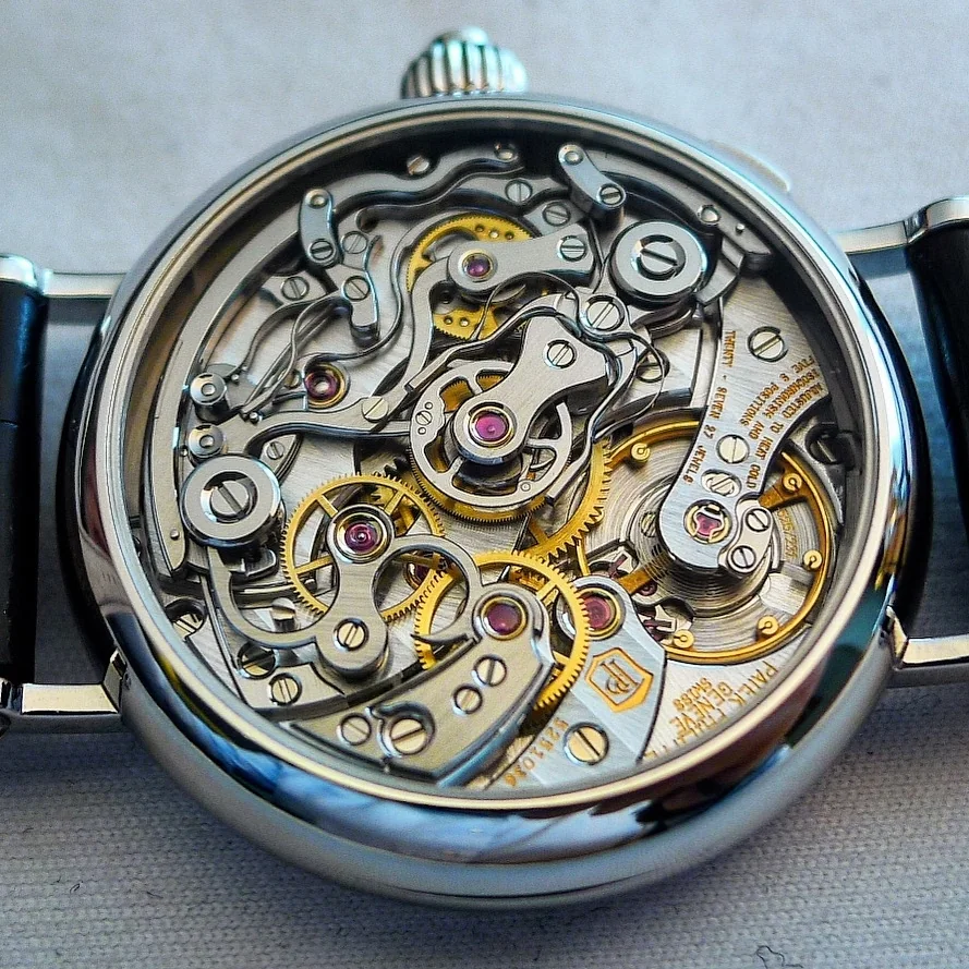 Vue rapprochée de fonctionne chronographe roue colonnes