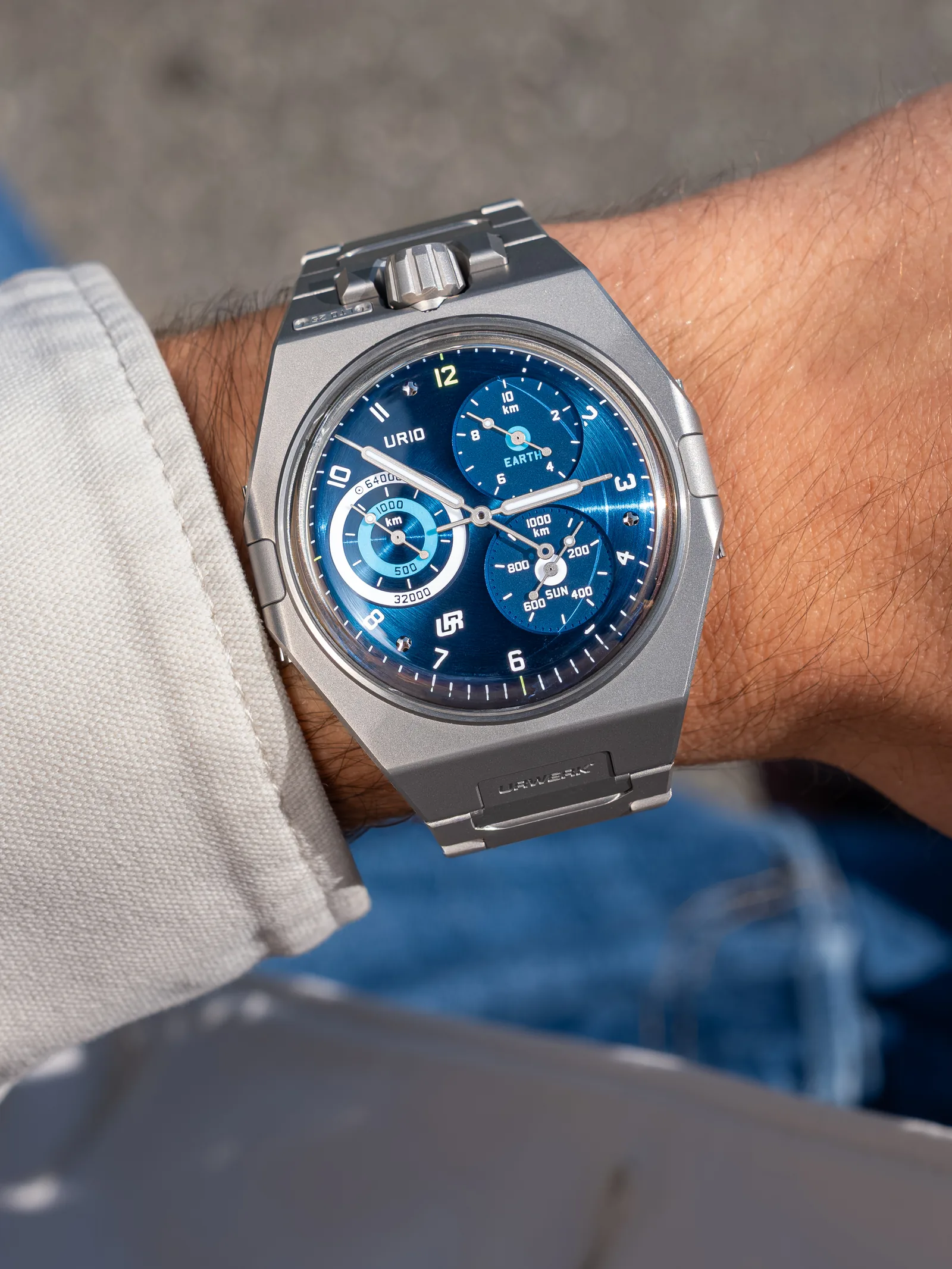 Détails de montre urwerk spacemeter blue