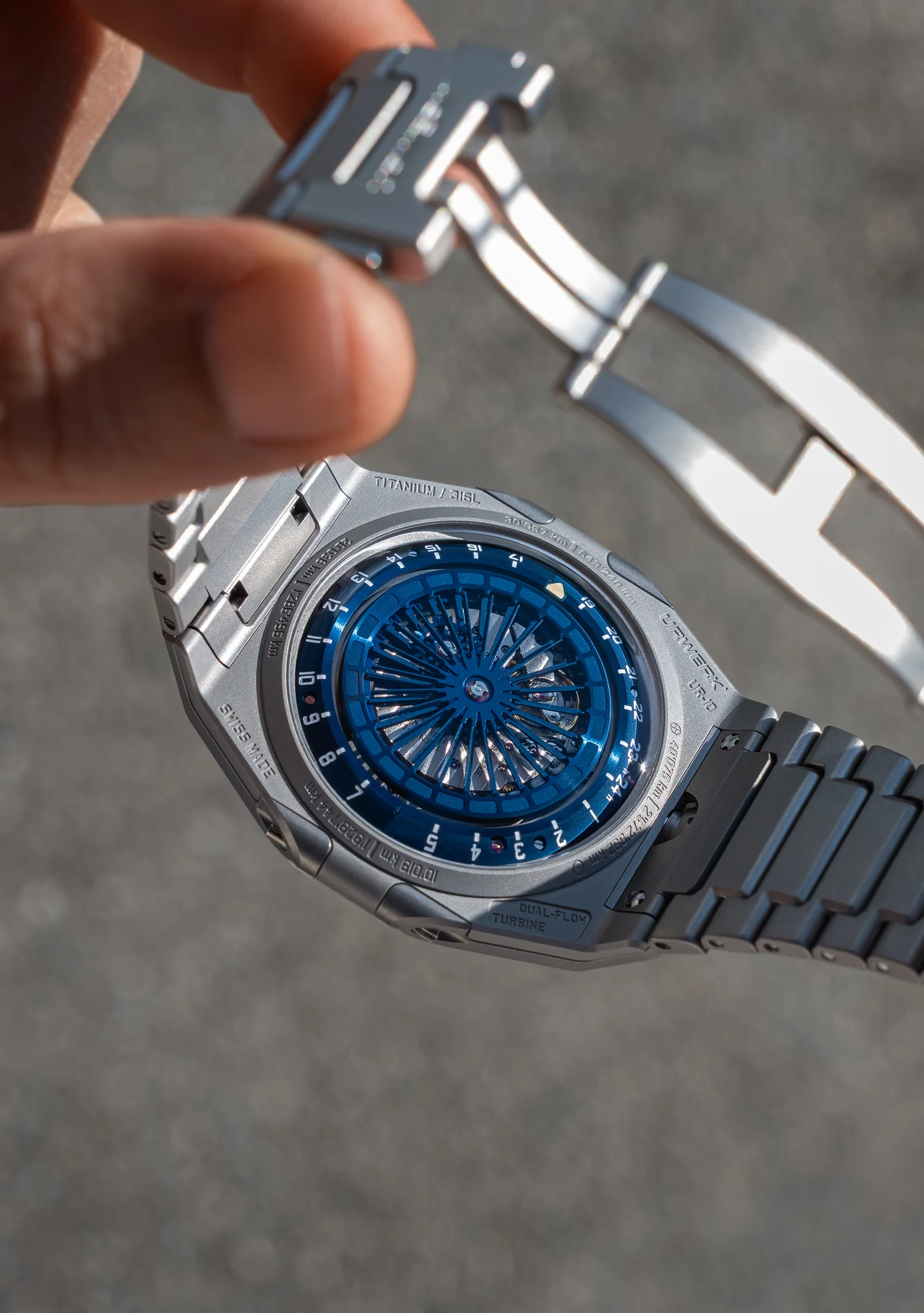 Les points clés de montre urwerk spacemeter blue