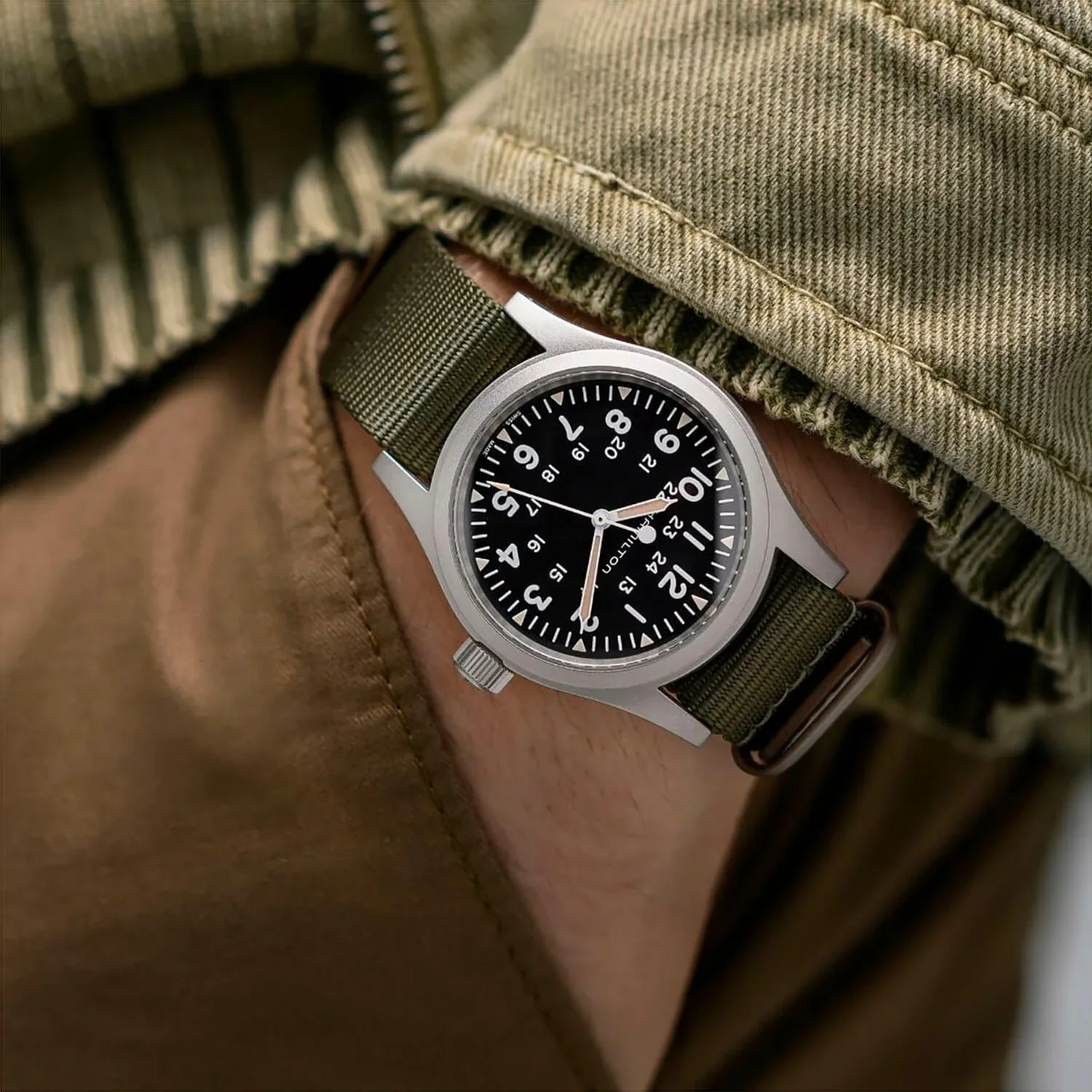 Montres militaires ont pas date exemple