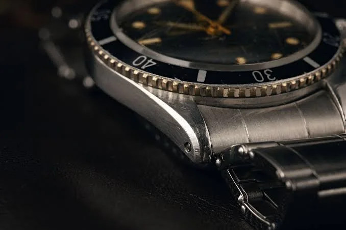 Reconnaître montre été trop polie details — reconnaître montre été trop polie